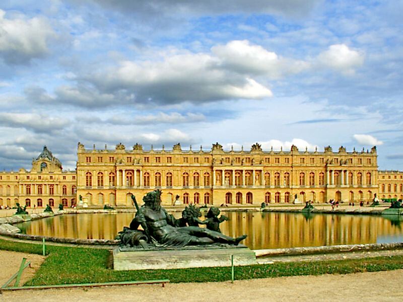 Görkemli Paris ve İncileri 3 Gece  - THY ile 12 Şubat Hareket (Sevgililer Günü Özel) AT129