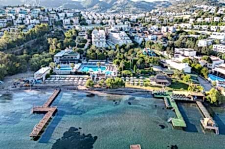 Golden Age Bodrum Hotel / 4 Gece 5 Gün  / İstanbul Bursa ve İzmir Kalkışlı